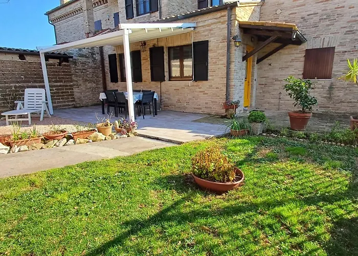 L'oasi del Conero - Casa con giardino