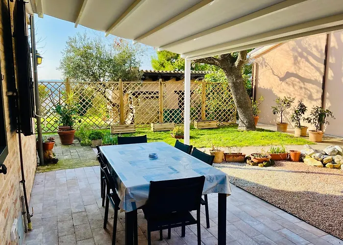 L'oasi del Conero - Casa con giardino
